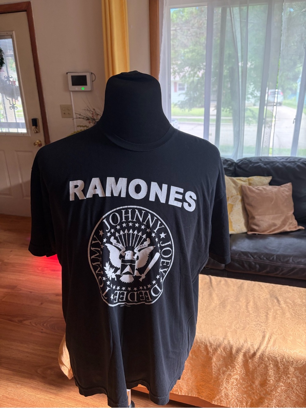Ramones Black Graphic Band Tee - Short Sleeve